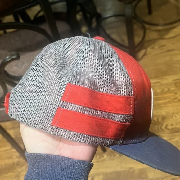 Hurley USA SnapBack *RARE* Hurley USA SnapBack *RARE* great condition. - Picture 6 of 6